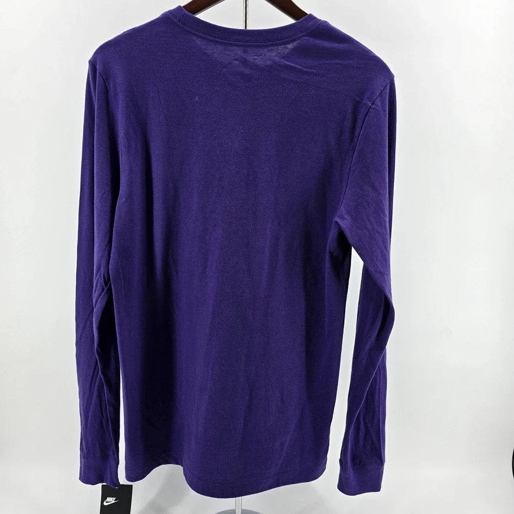 Nike Long Sleeve T-Shirt Mens Graphic Swoosh Logo Purple Small NWT